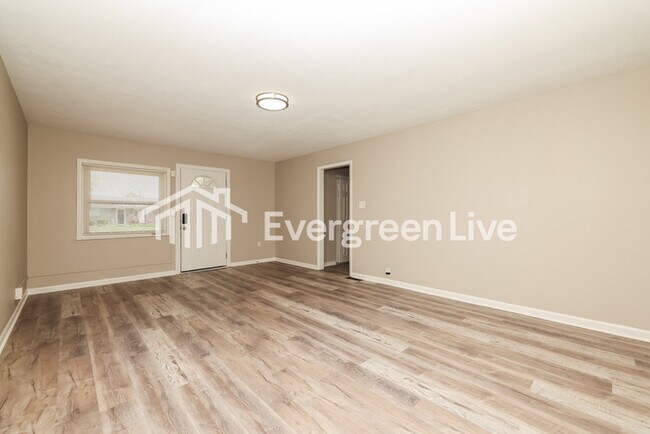 Photo - 108 Candy Ln