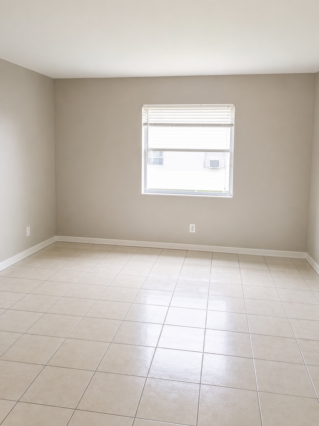 Photo - 3741 SW 60th Ave Unit 3741-4A