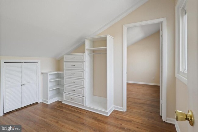 Photo - 103 Farmington Ln