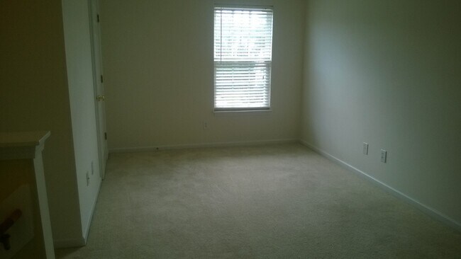1640 Eva Mae Dr Unidad 1640