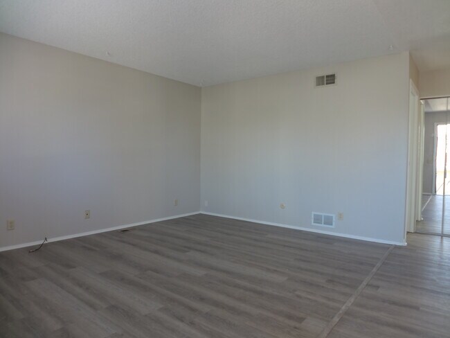 Photo - 9005 E Lehigh Ave