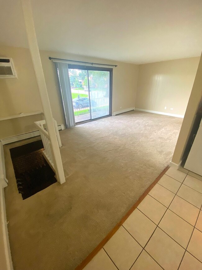 Photo - 1412 Willow Ln Unit 2