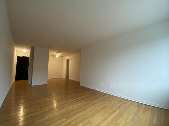 Photo - 1 bedroom in Chicago IL 60657 Unit 307