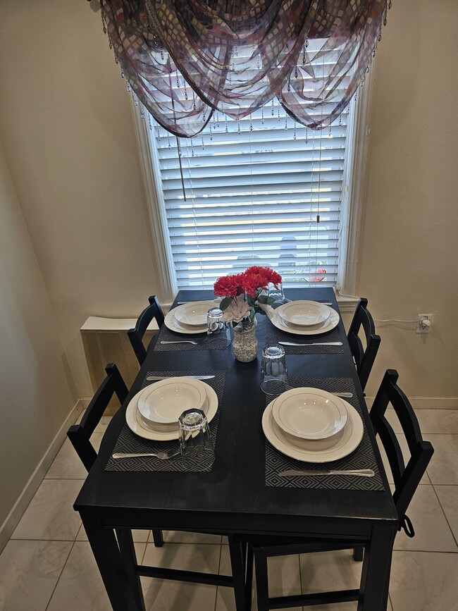 Photo - 55 Fieldmere St Unit Comfty Getaway