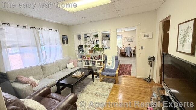 Photo - 35 Burnside Ave Unidad #2