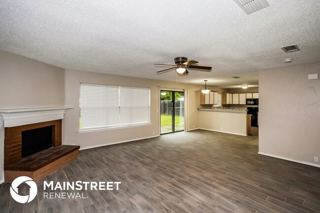 Photo - 1120 Springcreek Dr