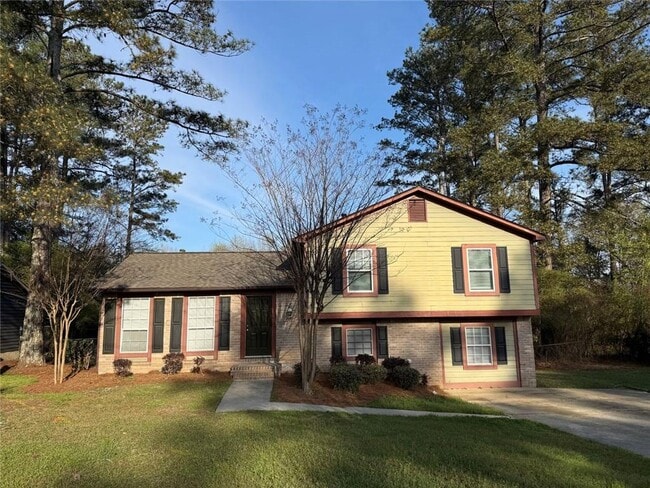 Building Photo - 10111 Settlers Grove Rd NE