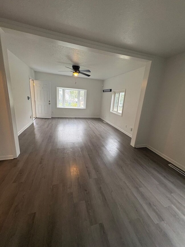 Photo - Stunning 5 Bedroom Home