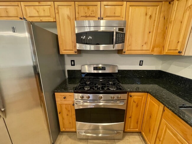 Photo - 3 Bedroom / 3 Bathroom in North Reno Near UNR