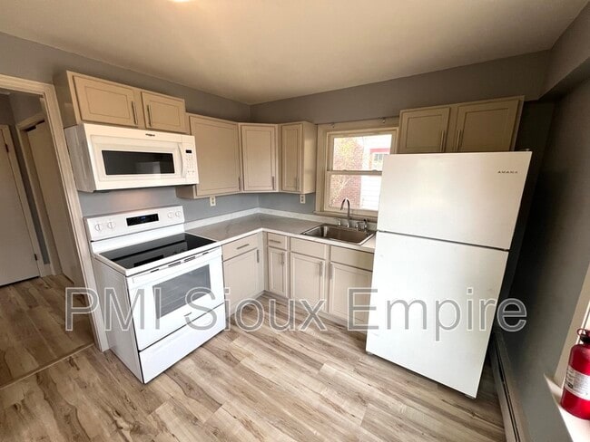 Photo - 927 S Spring Ave Unit 1