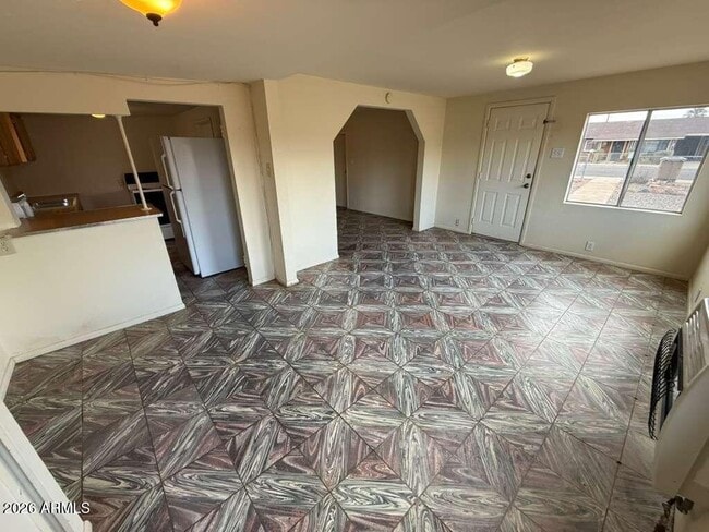 Photo - 1365 E 20th St