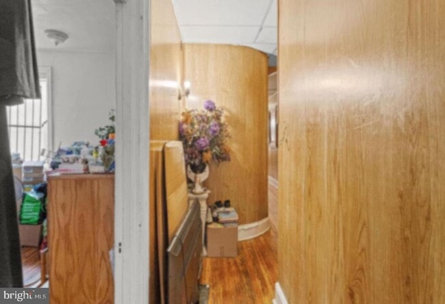 Photo - 5411 Walnut St