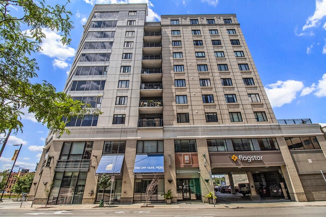 Building Photo - 111 N Ashley St Unit 302