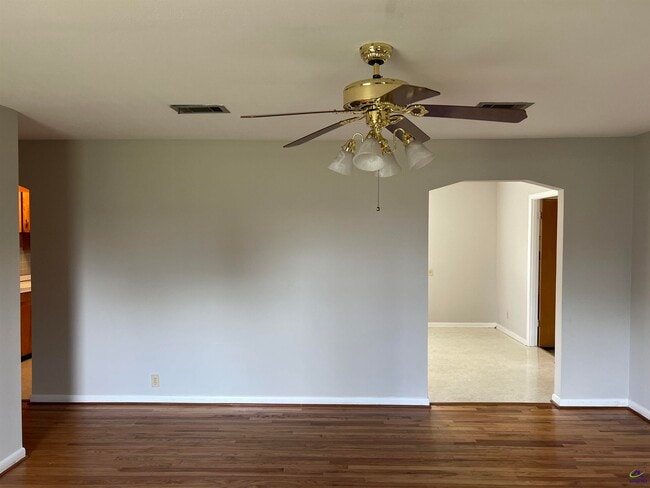 Photo - 482 Lake Joy Rd