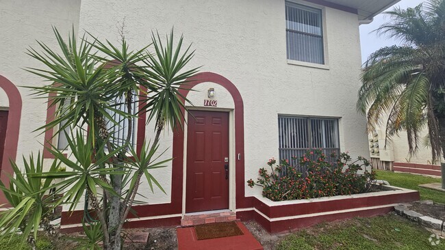 Building Photo - 1702 Shady Ridge Ct Rental
