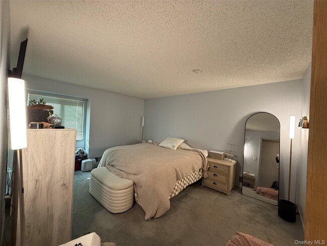 Photo - 70 Chester Ln