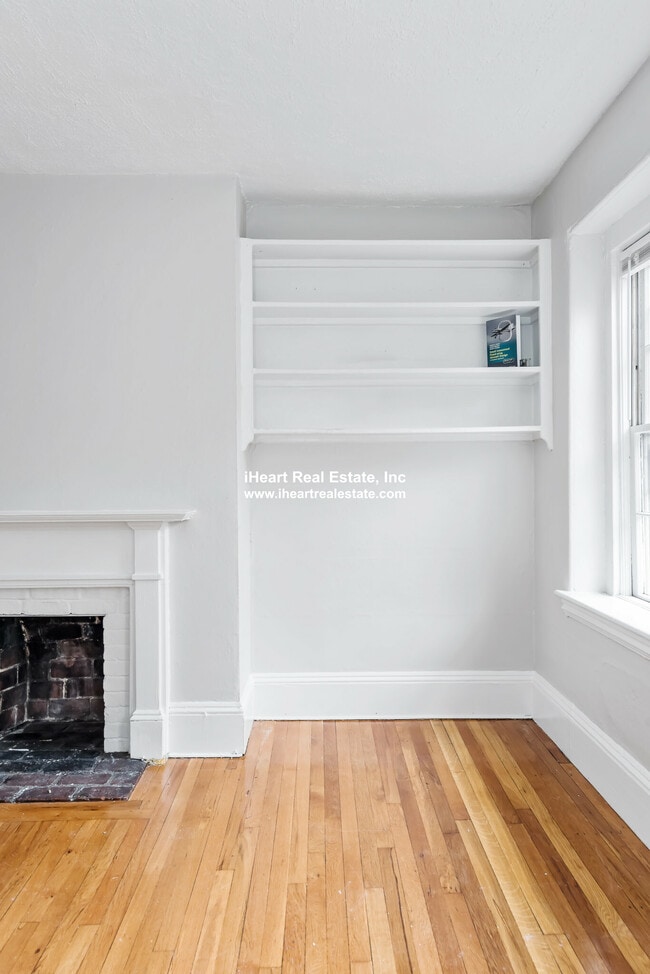 Photo - 47 S Russell St Unit 4