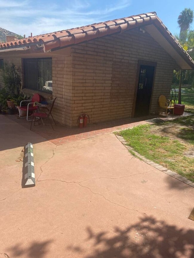 15504 Hawley Pl