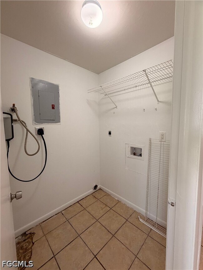 Photo - 711 Gordon Ave S