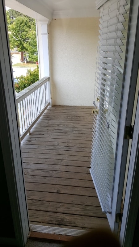 Photo - 404 St Claire Dr