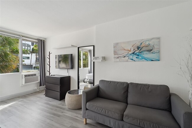Photo - 6484 Indian Creek Dr Unit 109