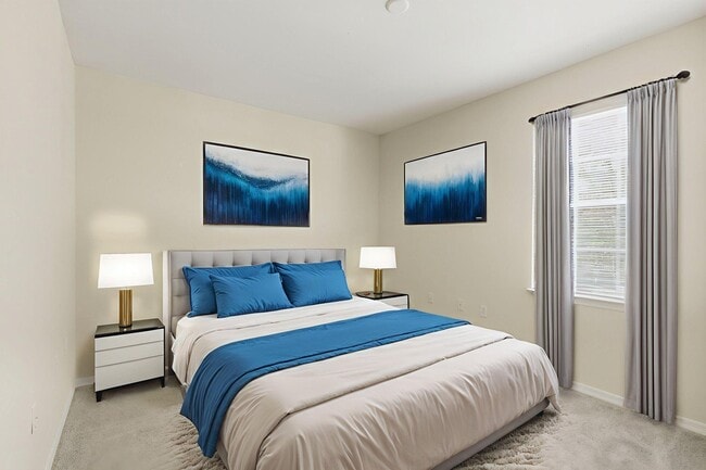 Villa Valencia Apartments