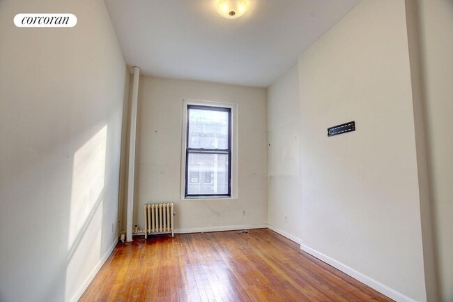 Photo - 83 W Washington Pl