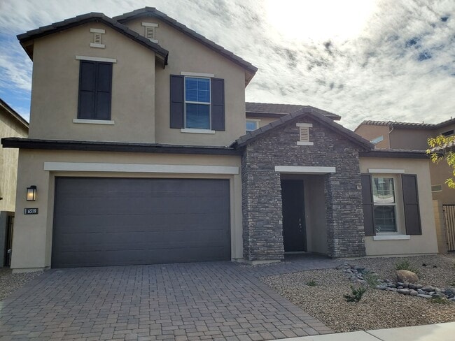 Building Photo - Newer Smart Home Near Mayo Clinic!