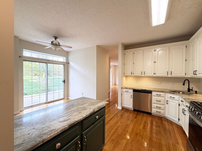 Photo - 65 Wildflower Ln