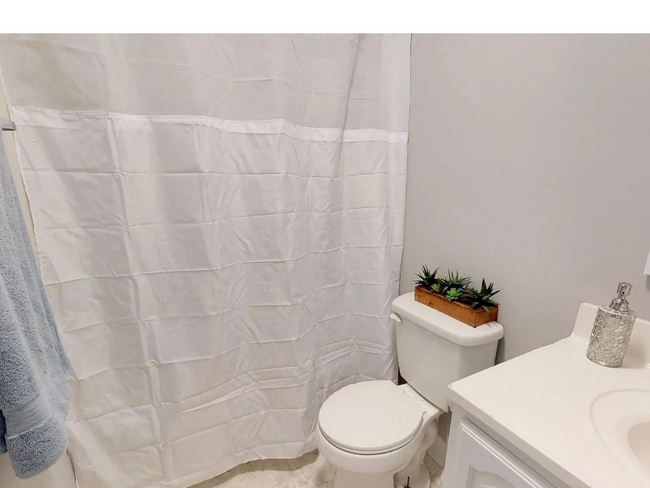 Photo - 1515 Doncaster Dr