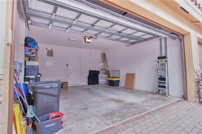 Photo - 129 Riverwalk Cir E