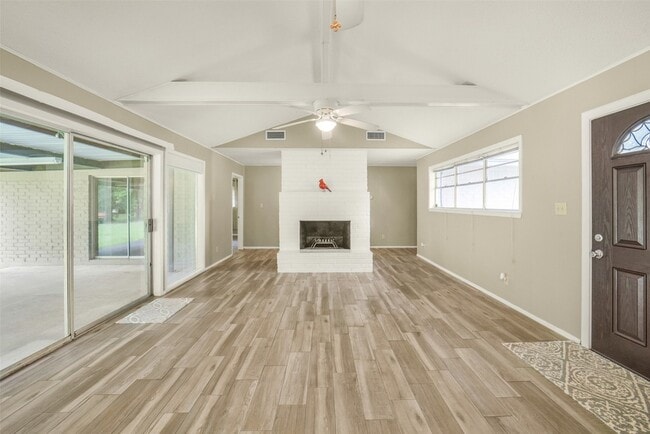 Photo - 23807 Red Oak Dr