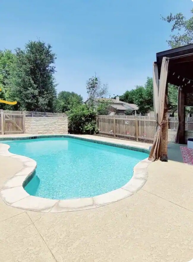 Photo - 1701 Strobel Ln House