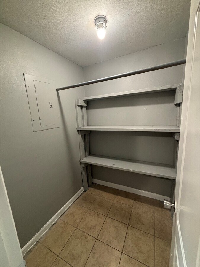 Photo - 2013 Eubanks St Unit 9