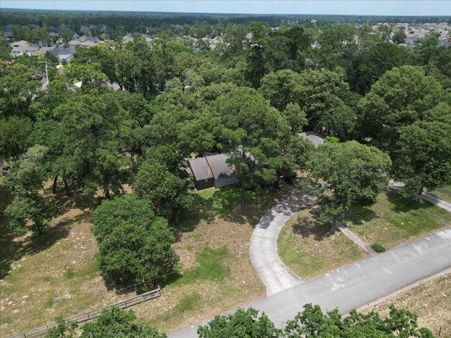 9502 Rolling Oaks