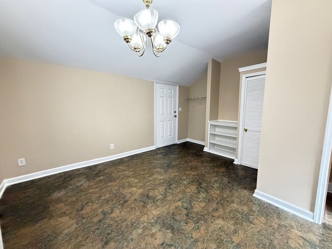 Photo - 538 Lilly Ave Unit 538 Lilly Ave -  2