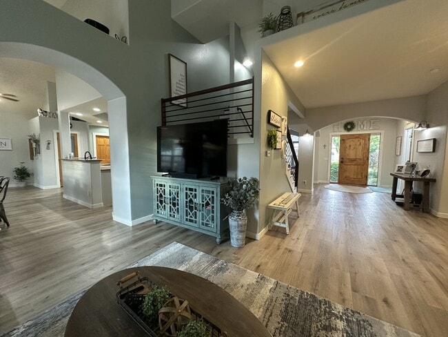 Photo - 442 Mediterranean Way