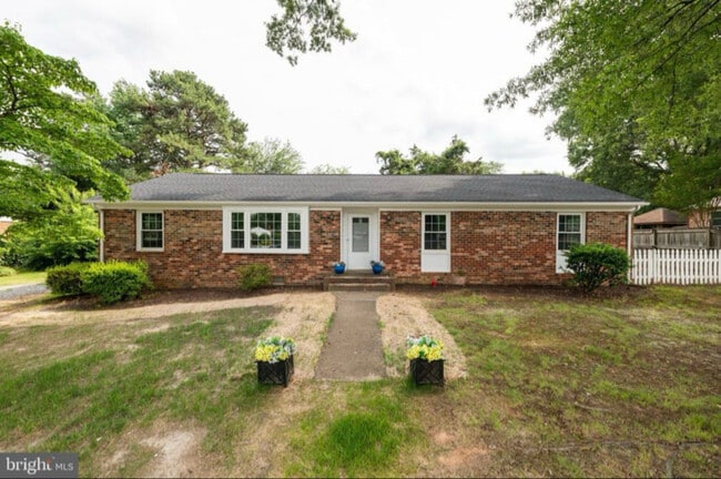 Building Photo - 10401 W Huguenot Rd Rental