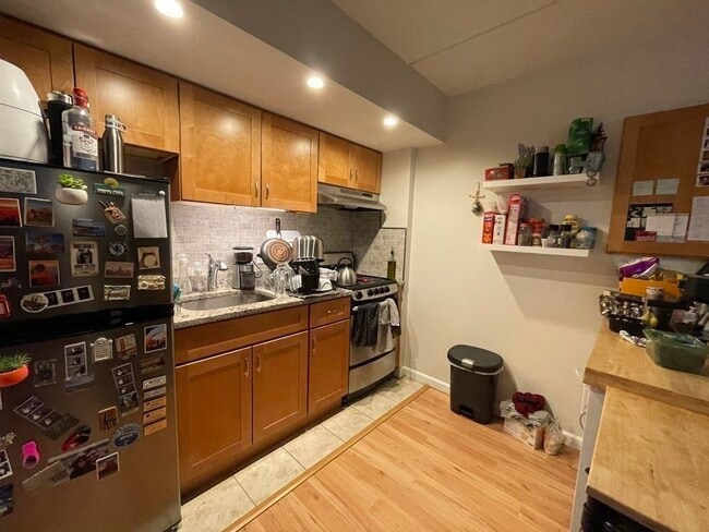 Building Photo - 108 Peterborough St Unit 5H