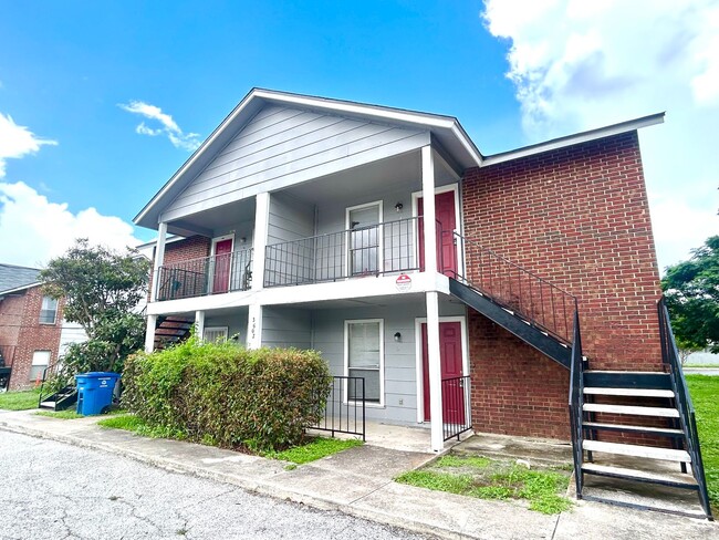 Photo - 3607 Bremen Ave Unit 2