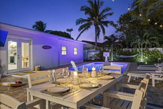 Photo - 1096 SW 27th Ave