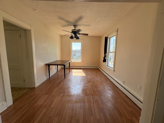 Photo - 932 Lisbon St Unit #2