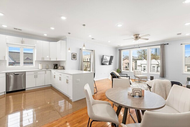 Photo - 43.5 Belmont Ave Unidad 2