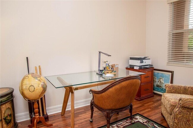 Photo - 5591 Cannes Cir Unidad 204