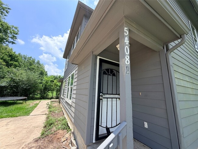 Photo - 5408 Groveton St