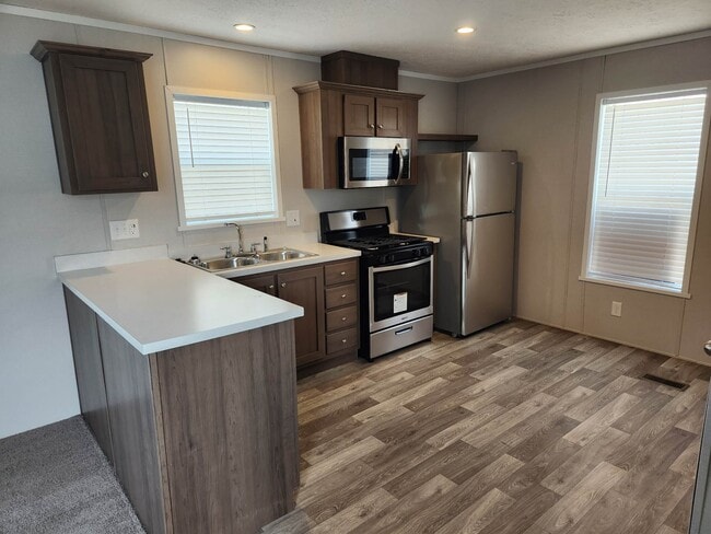 Photo - 2403 Birch St