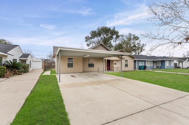 Photo - 3611 Wyoming St