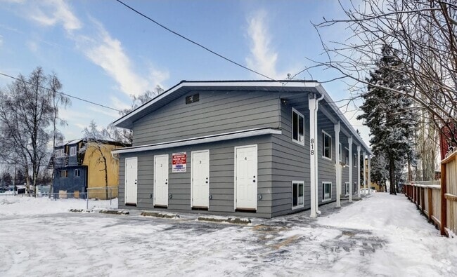 Building Photo - 818 E 10th Ave Unit 1 Rental