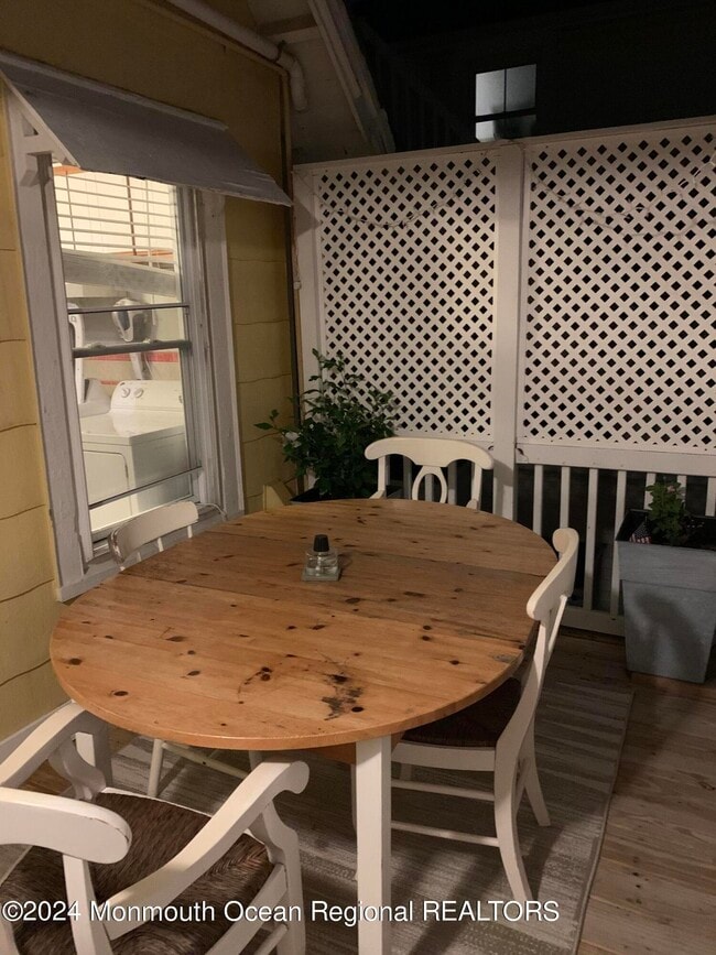 19 Webb Ave Unit 2