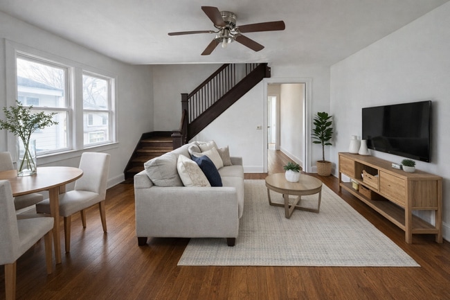 Photo - 1135 Lasalle St